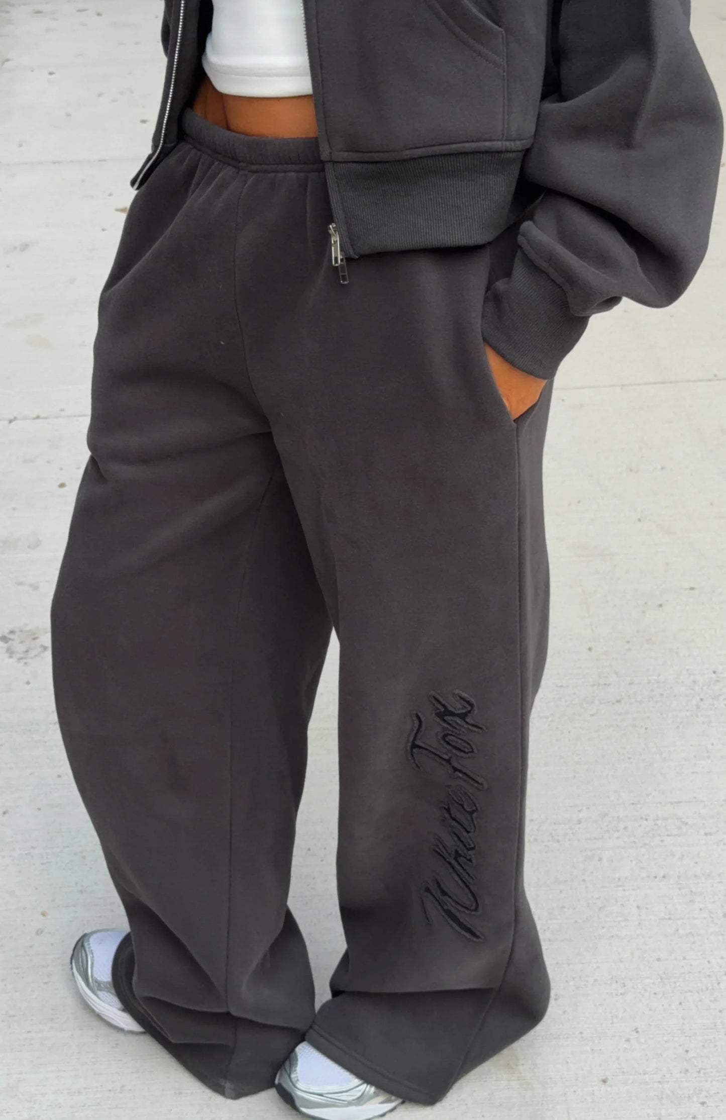 Studio 17 Willa Wide Leg Sweatpants Charcoal