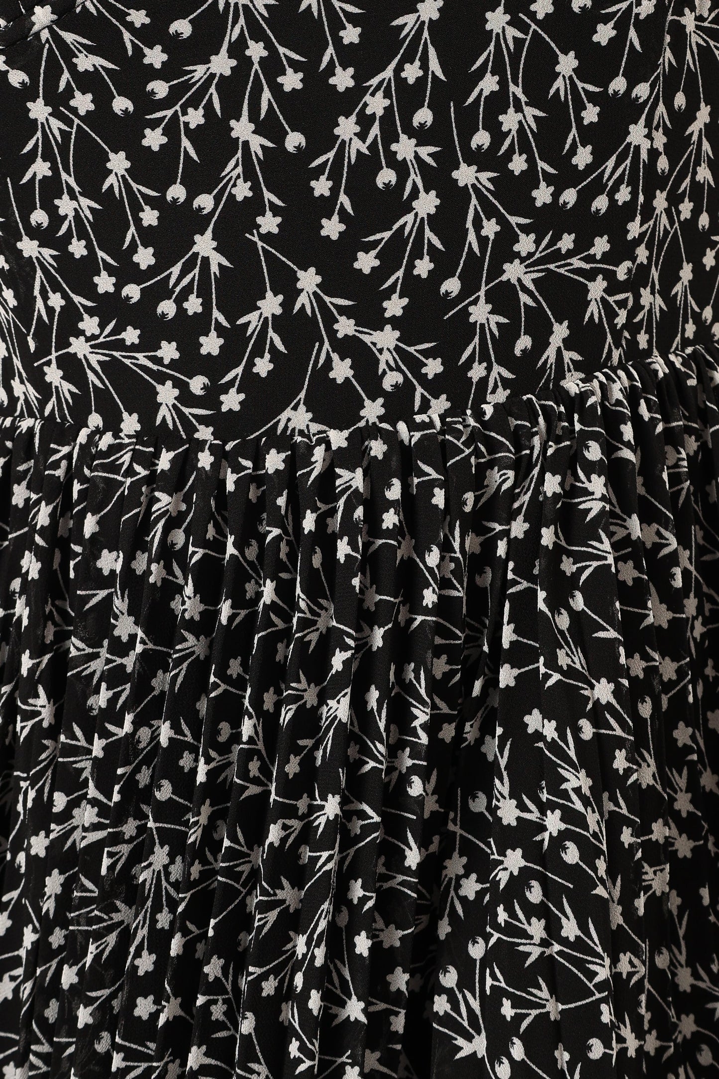 Achanti Pleated Maxi Dress Black Floral