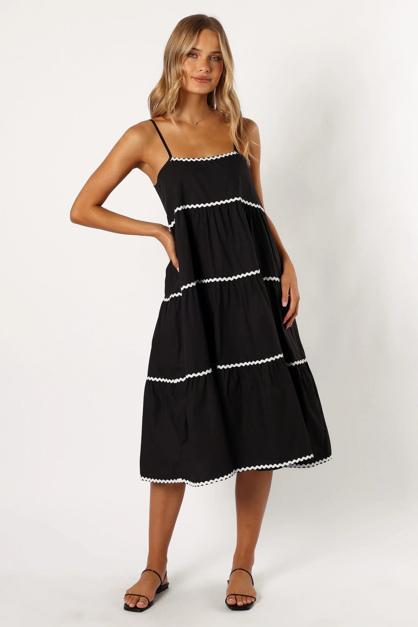Loella Tiered Midi Dress Black