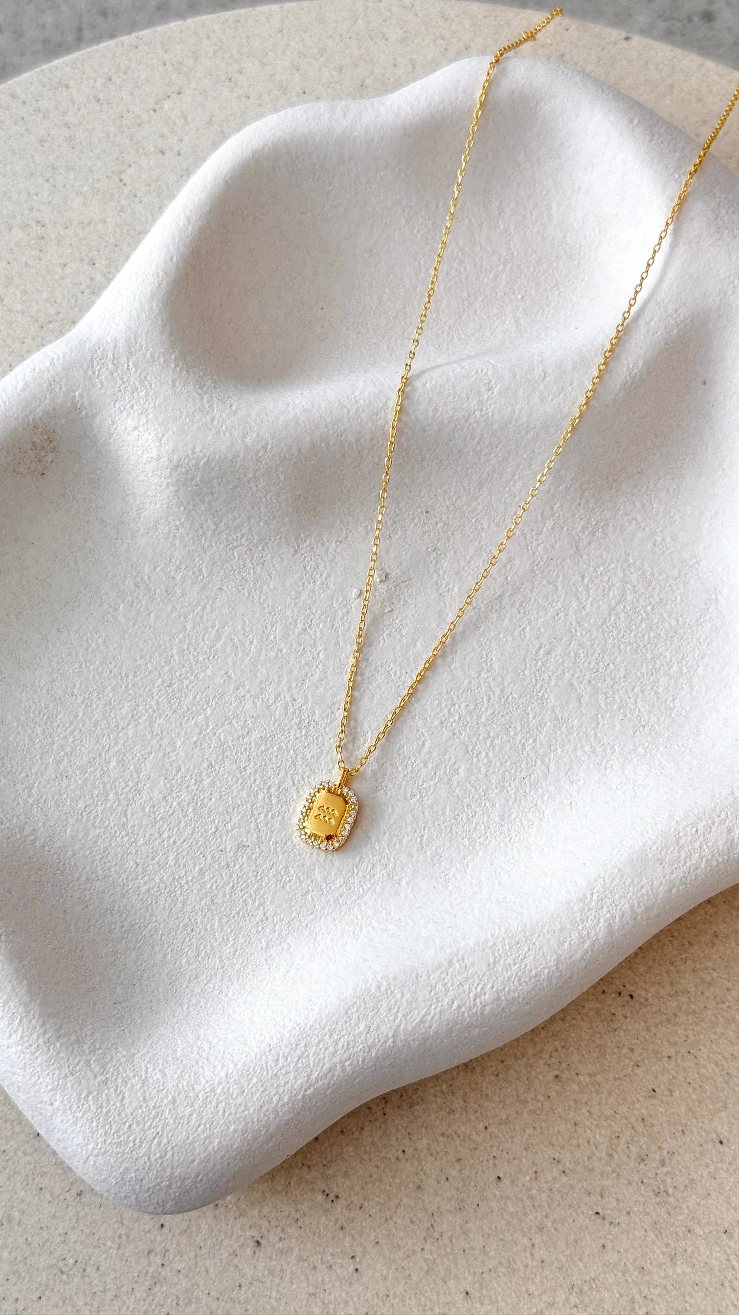 Zodiac Necklace Aquarius