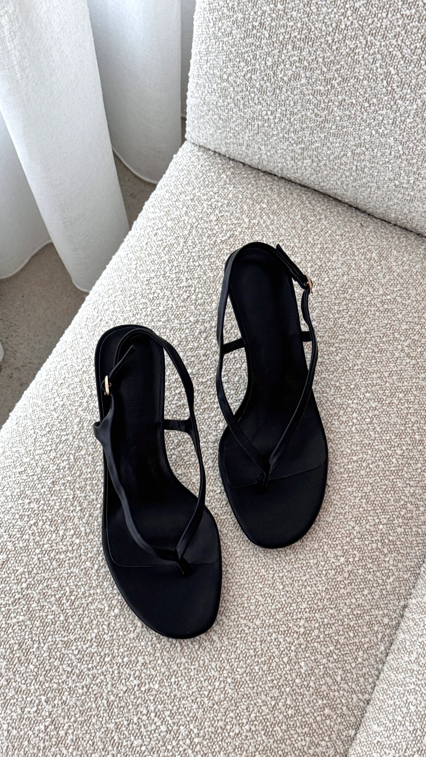 Novae Heel Black
