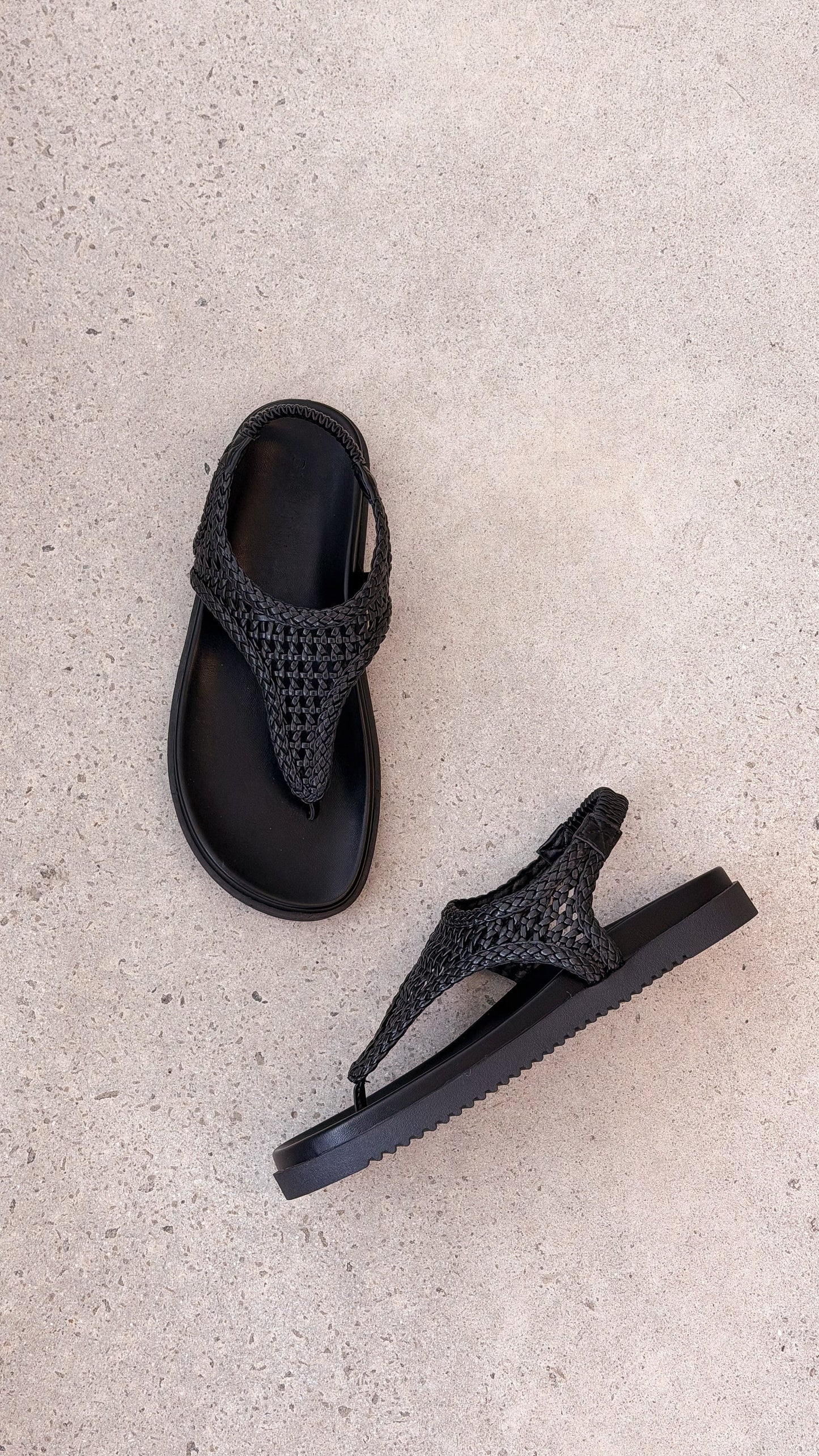 Anika Sandal Black