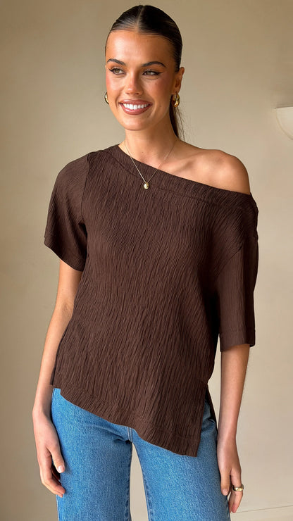 Aziel Off Shoulder Tee Chocolate