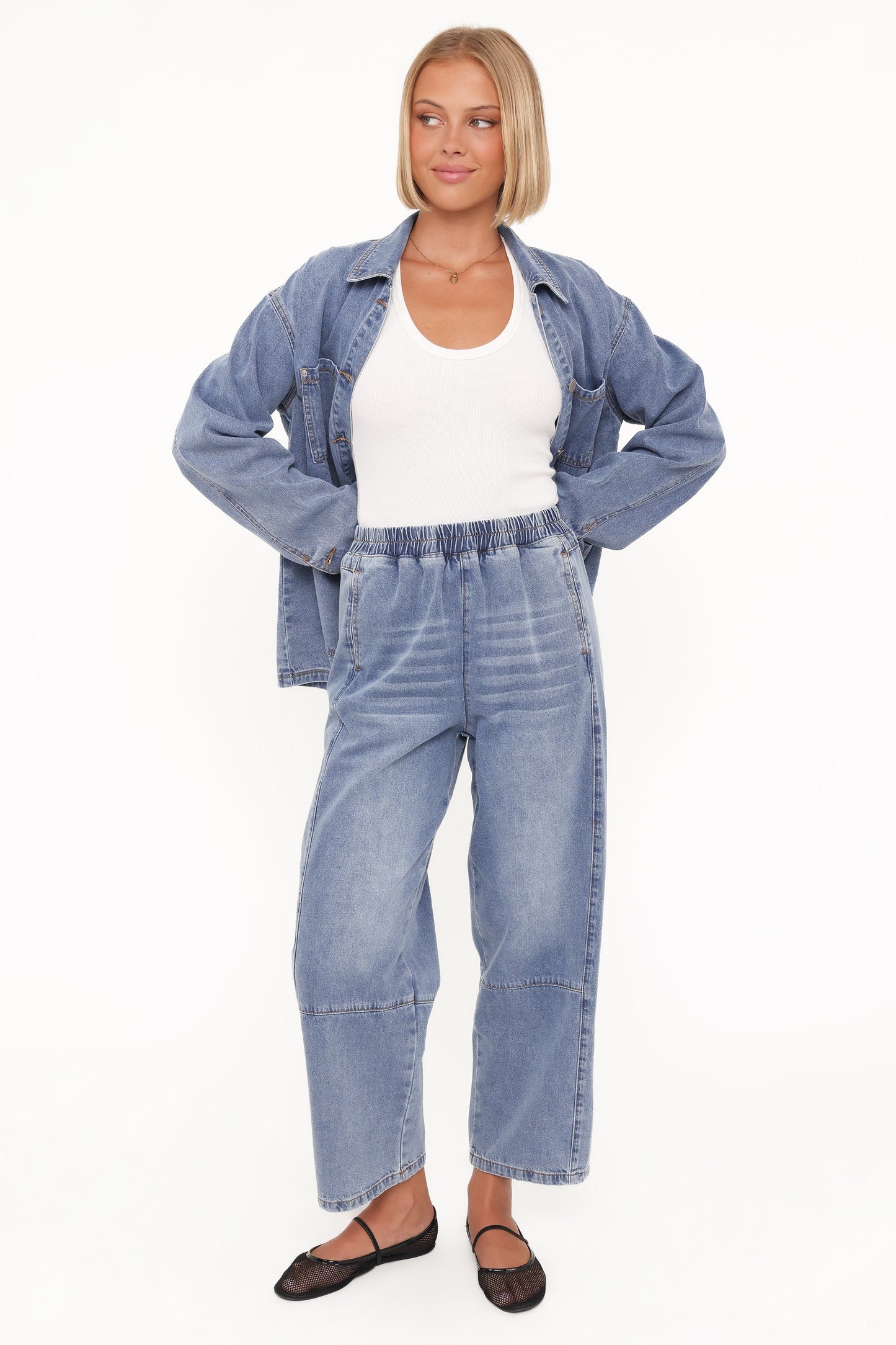 Sophie Cropped Barrel Jean Medium Wash