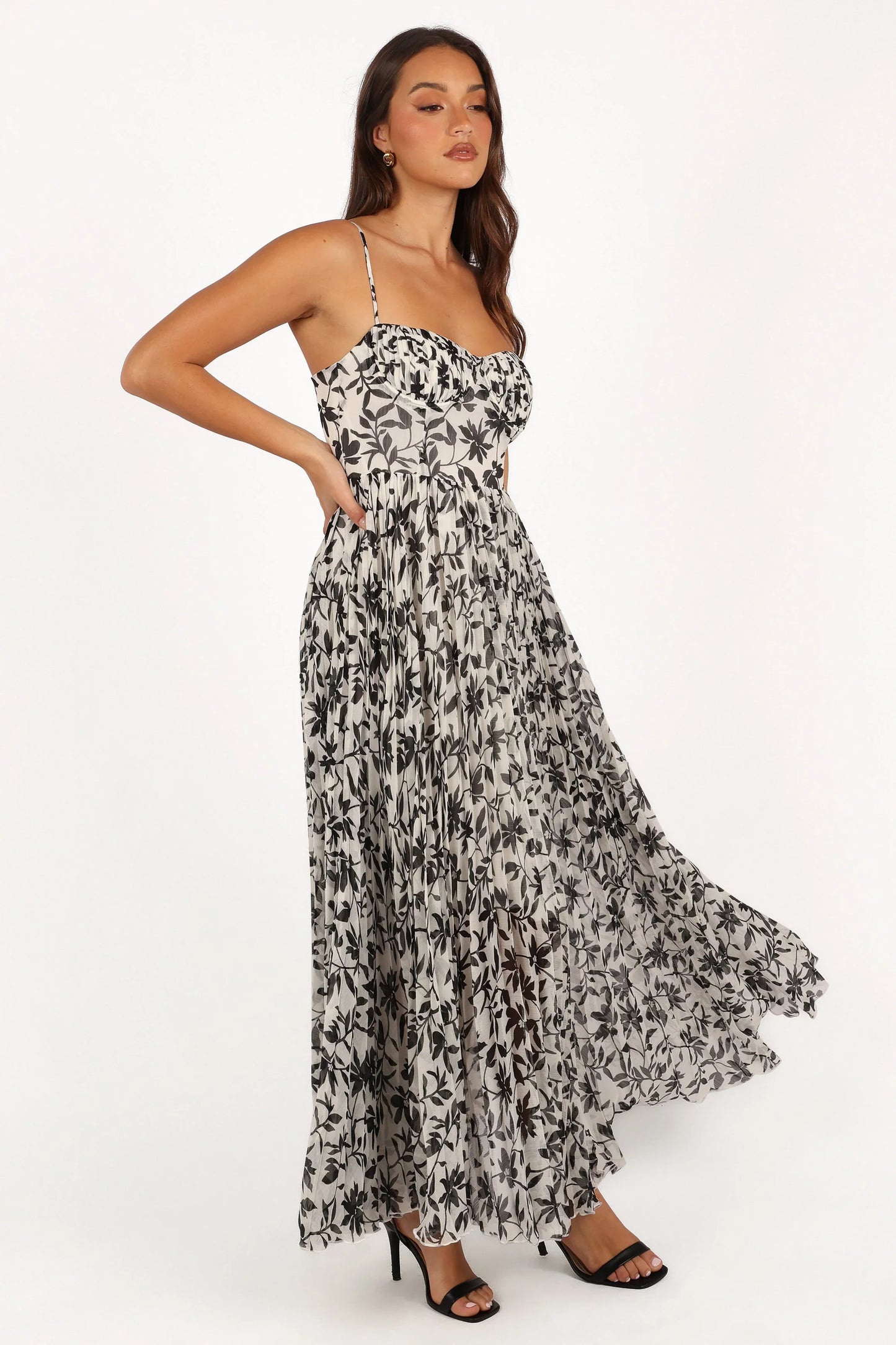Achanti Pleated Maxi Dress White Black Floral