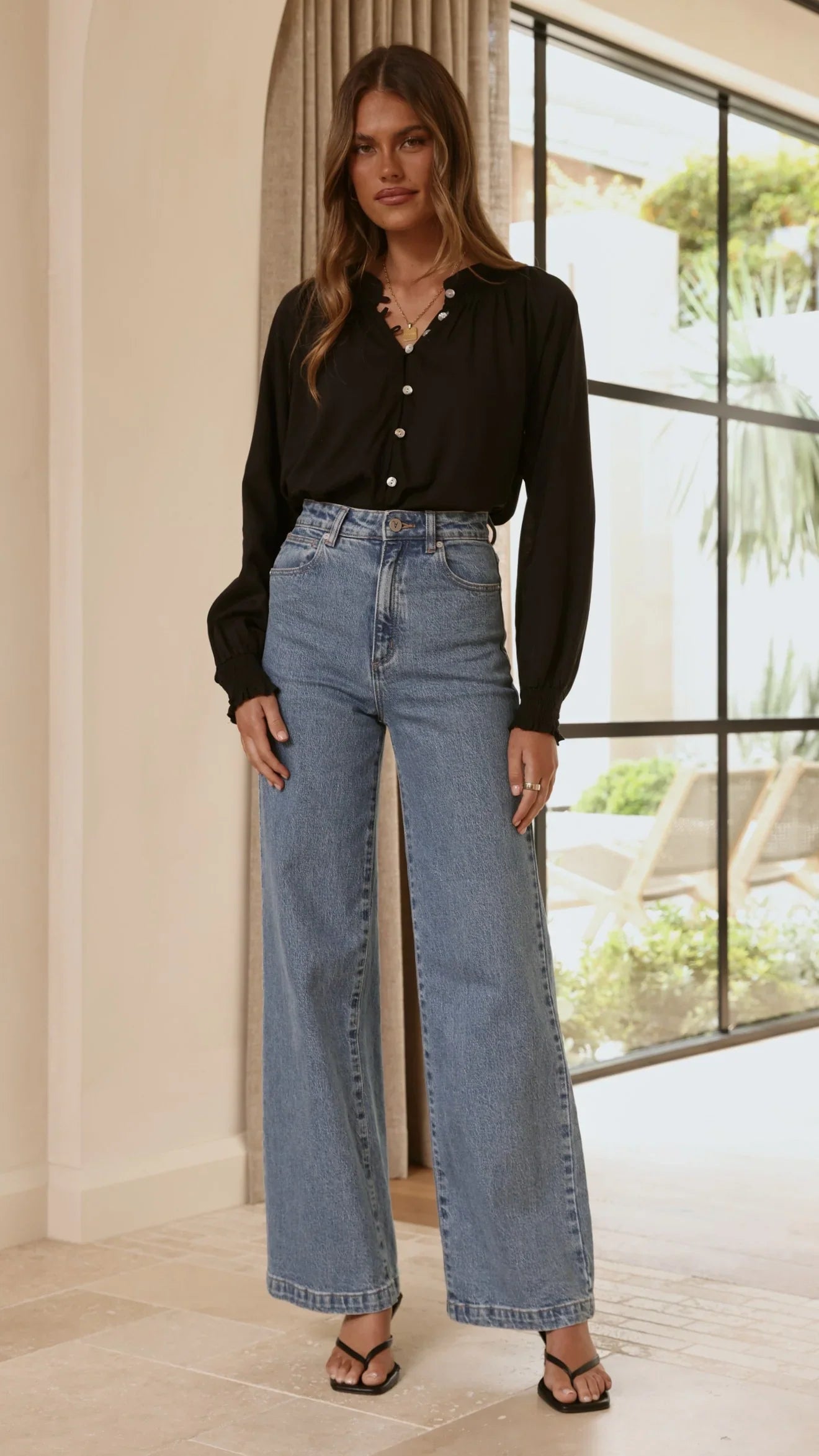 Solana Top Black