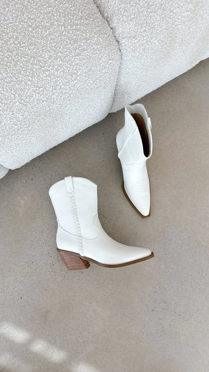 Ellenora Boots Bone