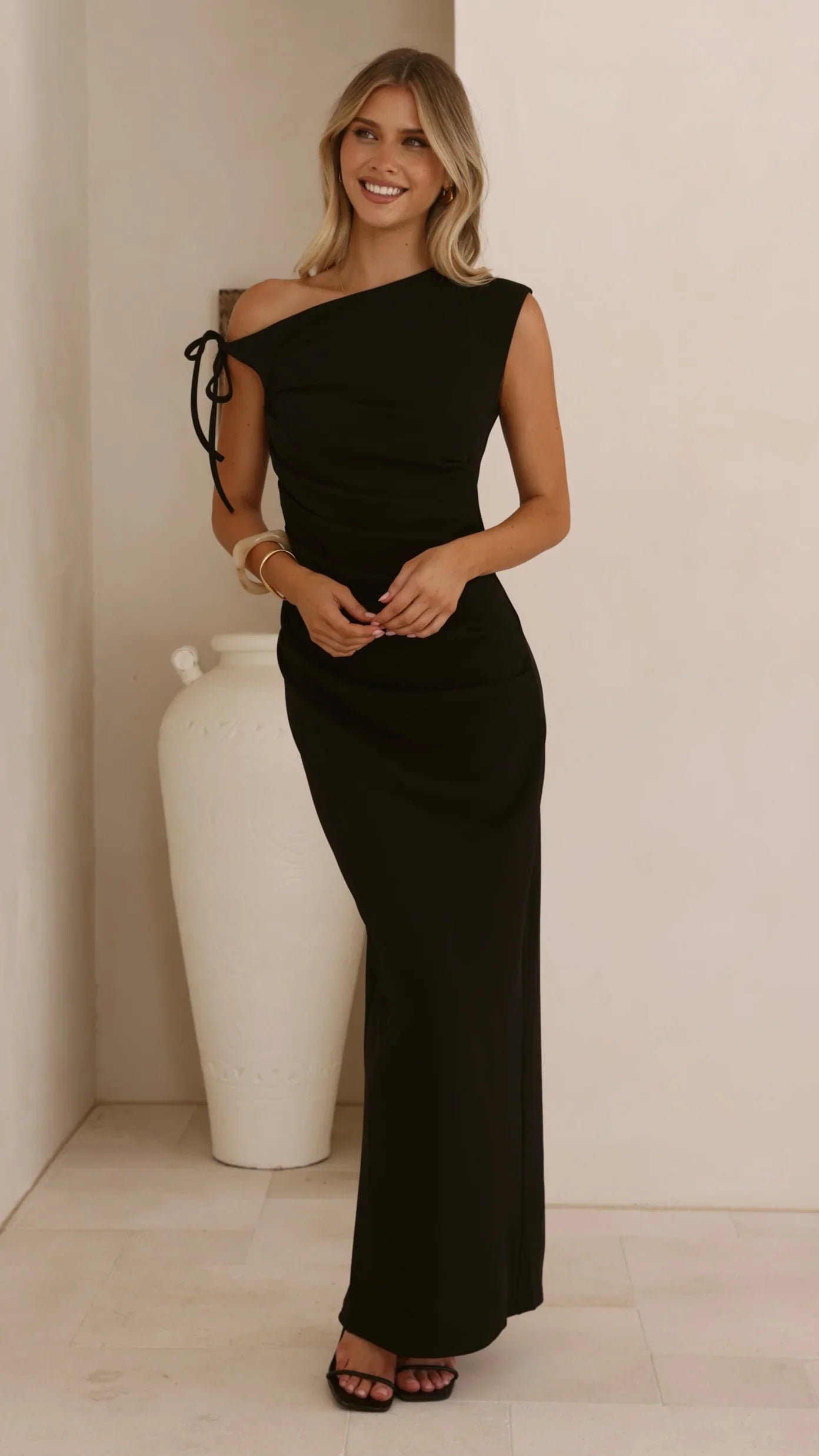Lealah Maxi Dress Black