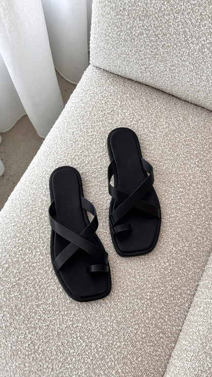Ulianna Slide Black