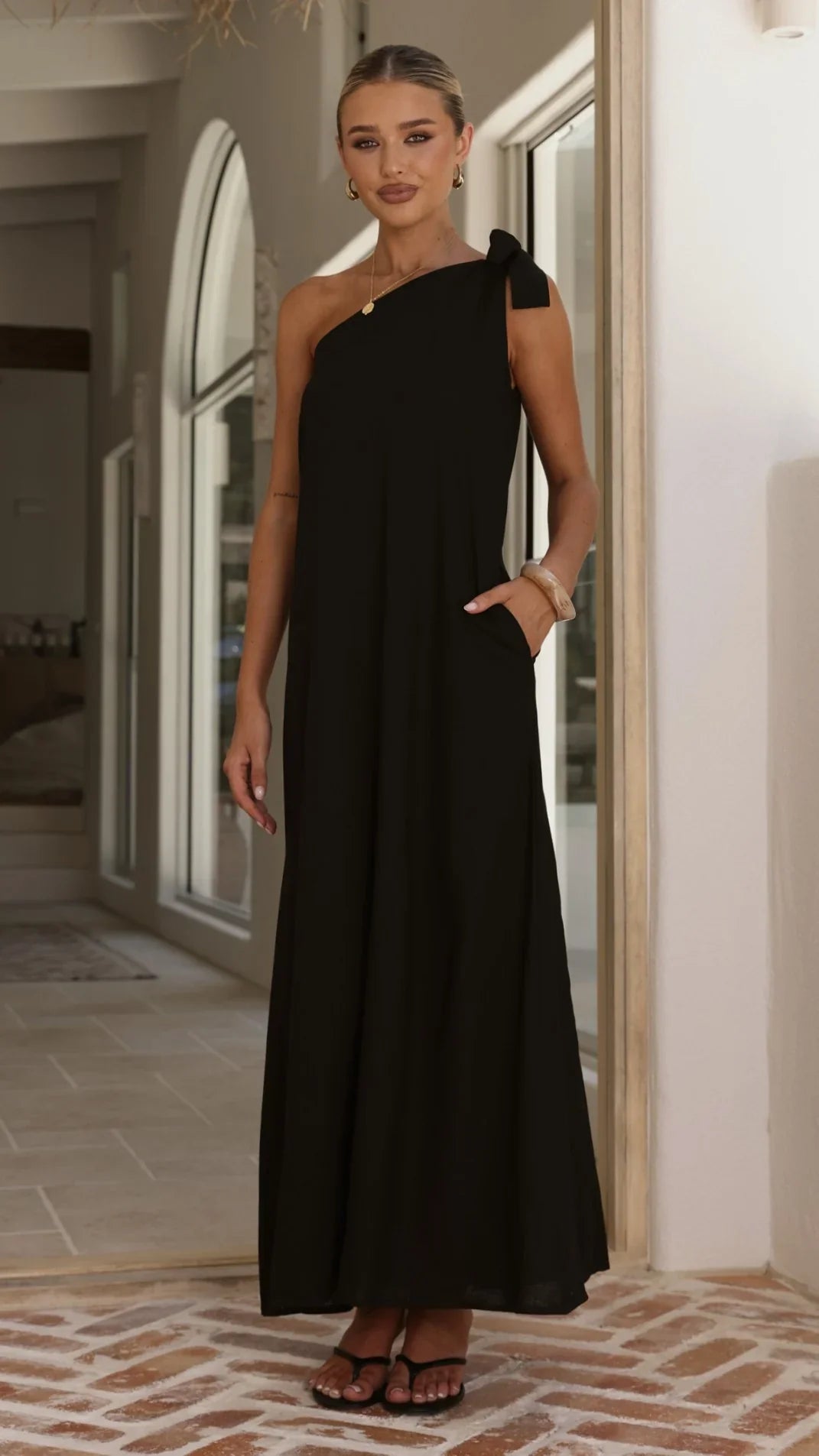 Hallie Maxi Dress Black