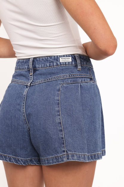 Abrand 94 Pleated Short Bella