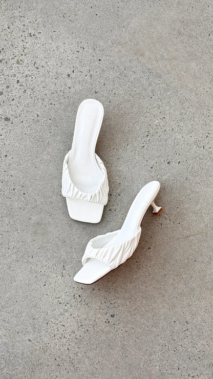 Pilar Heel White