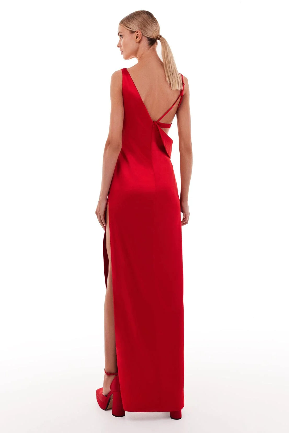 Femme fatal red maxi dress