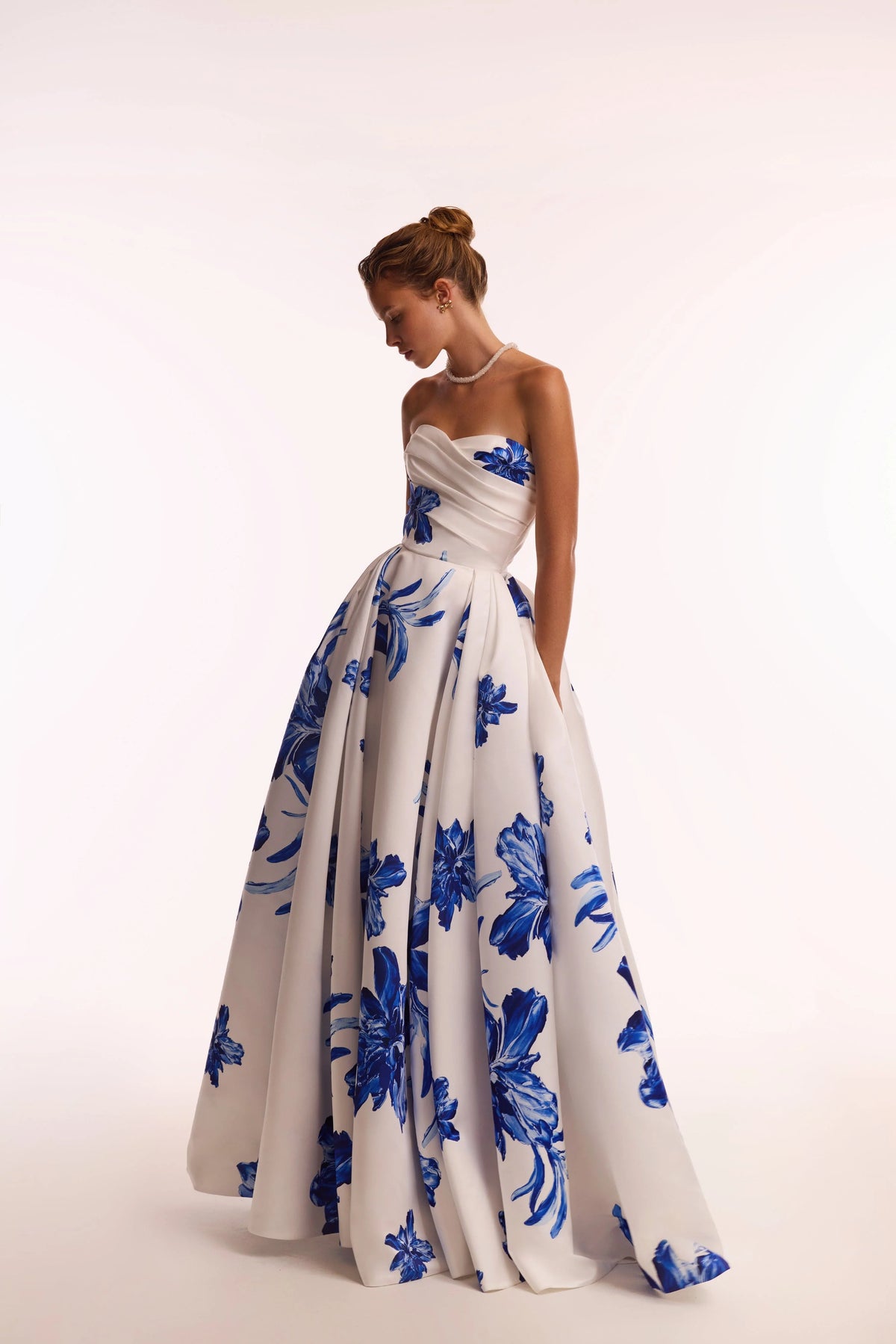 Wonderful white A line maxi dress with blue flowers Glow Up