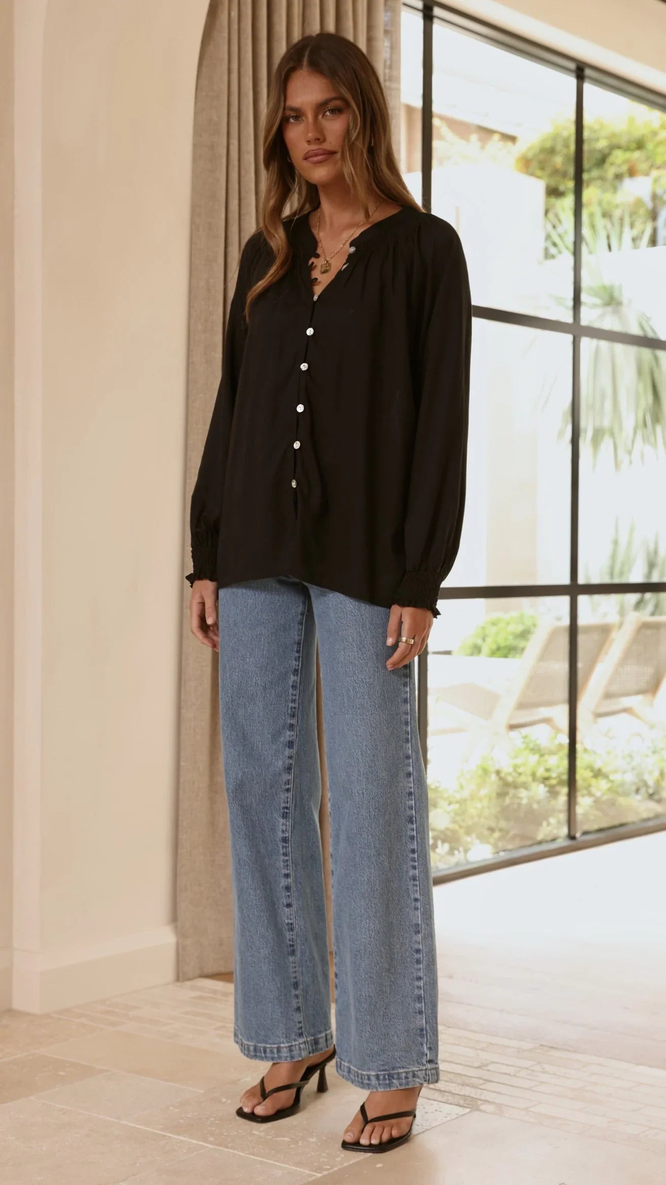 Solana Top Black