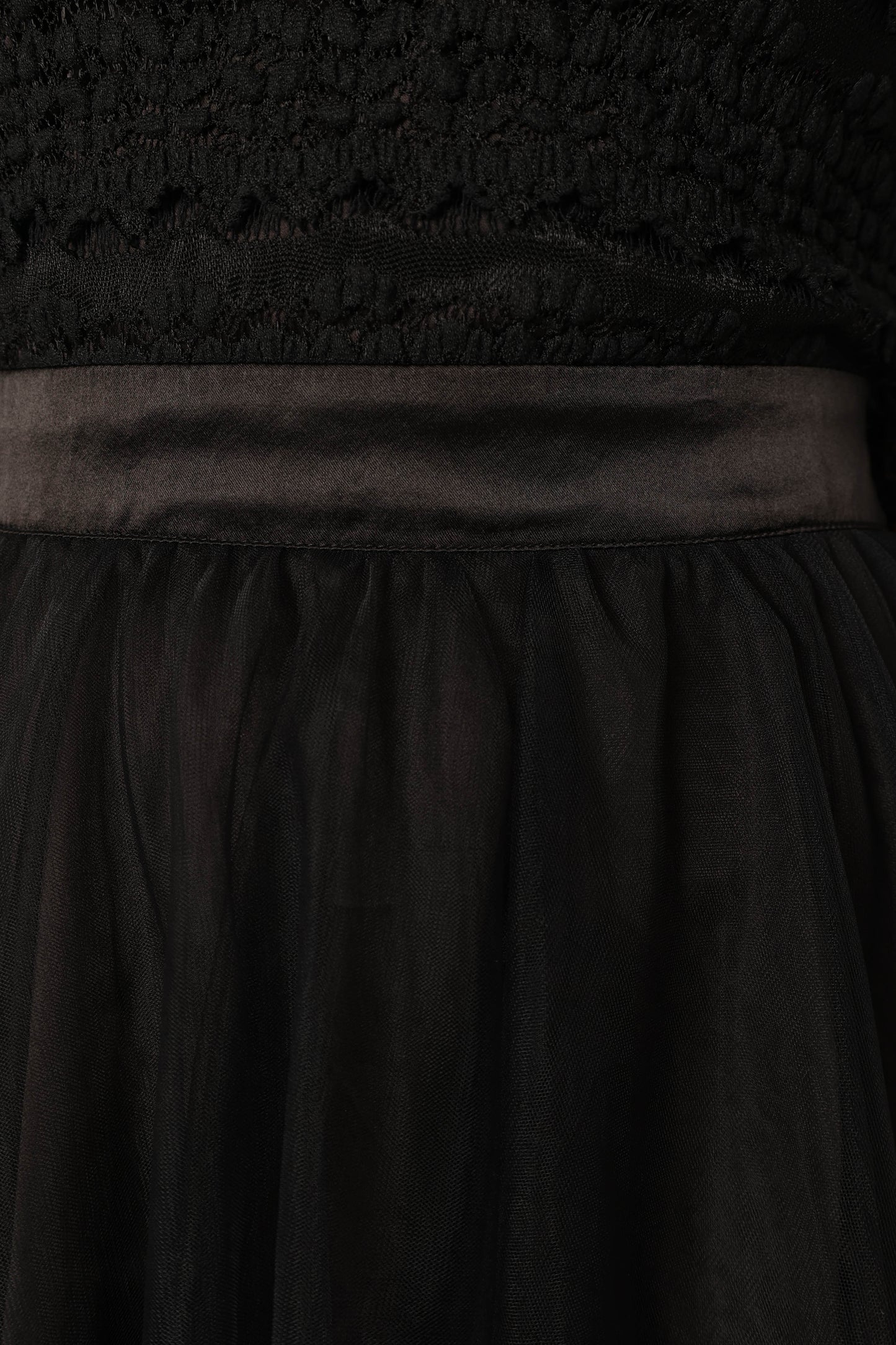 Pilla Long Sleeve Midi Dress Black