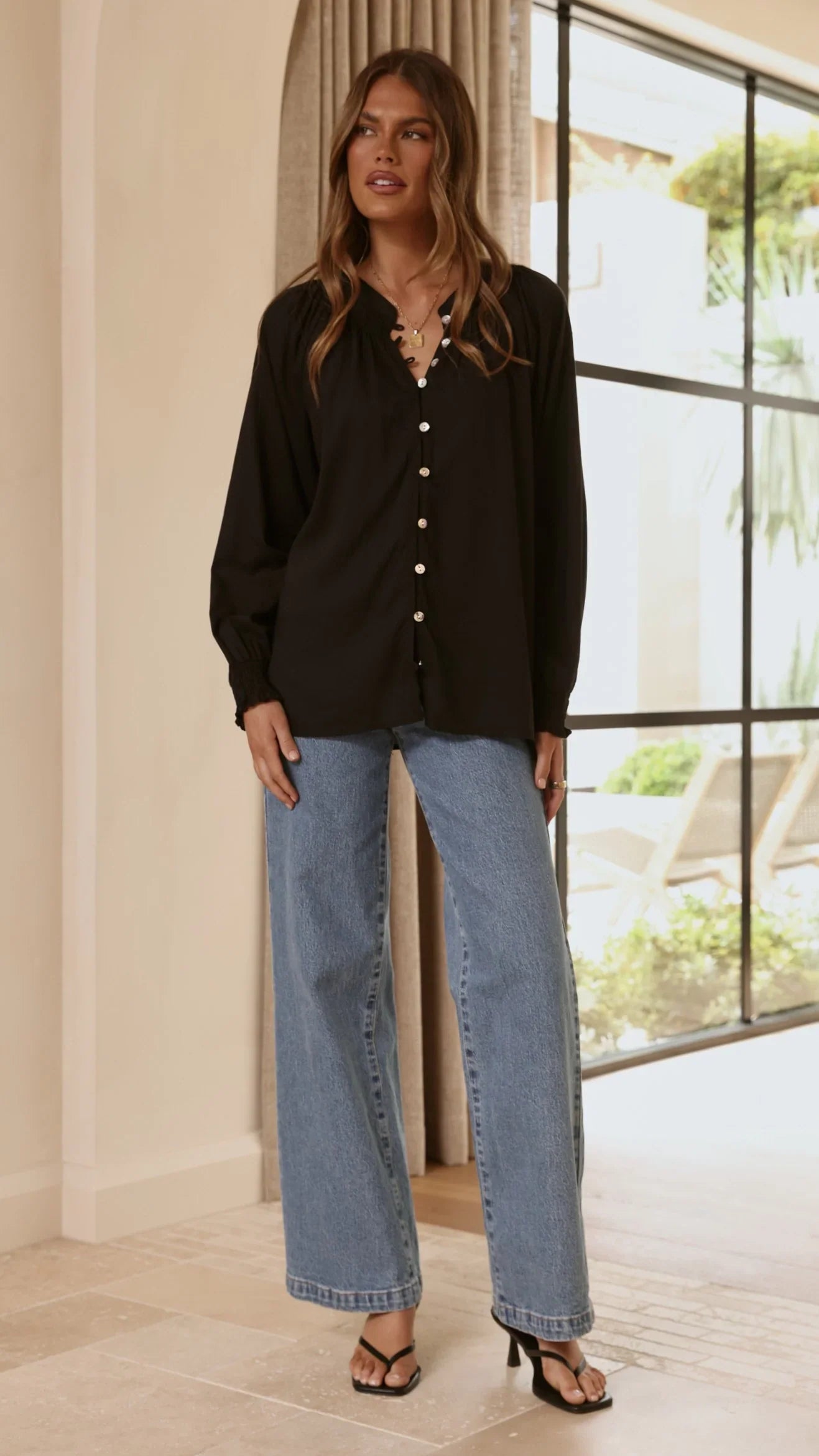 Solana Top Black