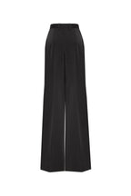 Refined black pants cut from Italian satin Xo Xo