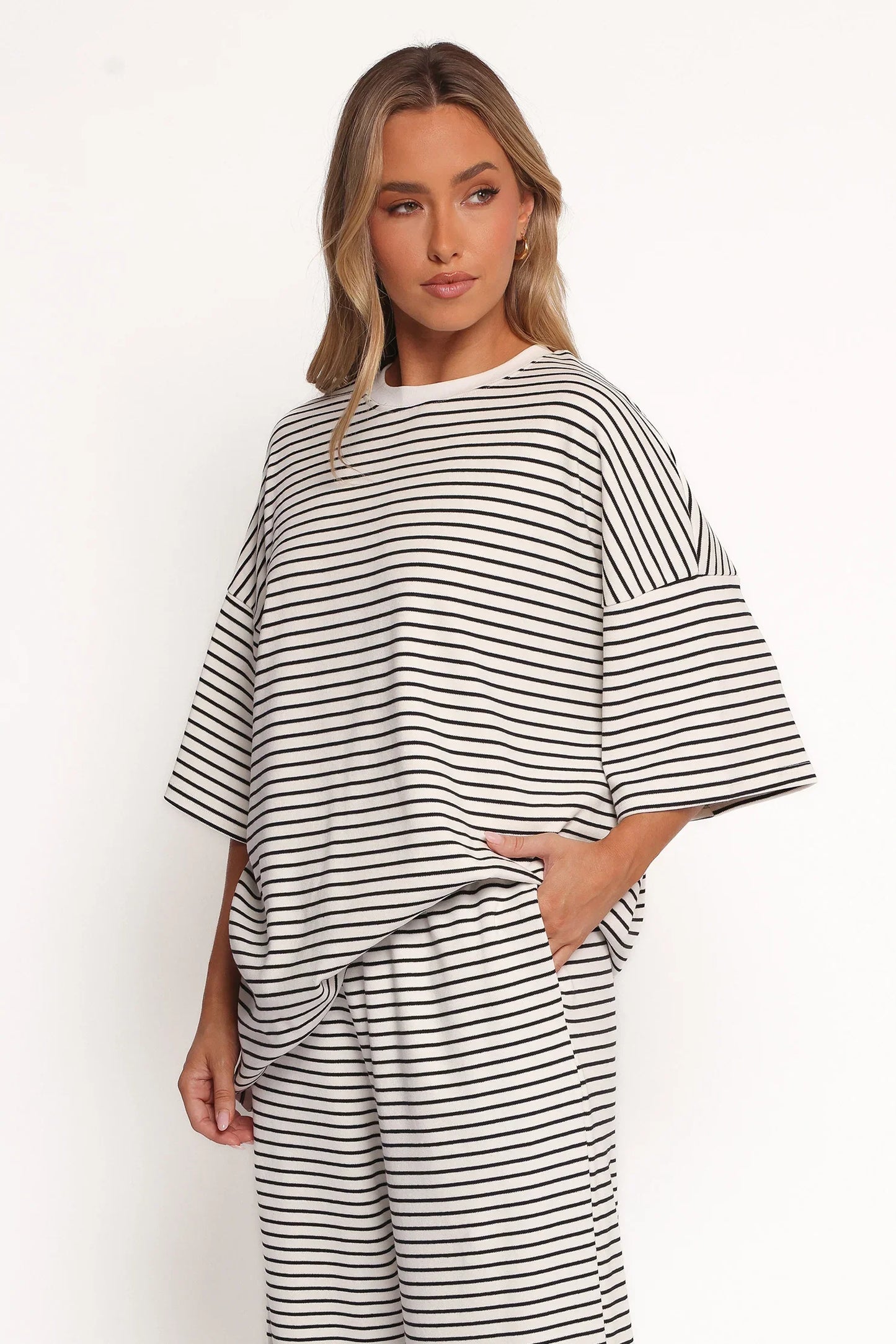 Wilda Oversized Tee White Black Stripe