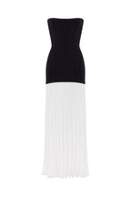BlackWhite dress with a pleated skirt Parisienne