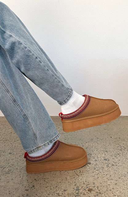 Tazmin Platform Snug Boots Chestnut