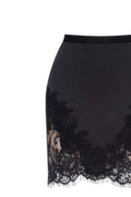 Fitted obsidian mini skirt adorned with lace Parisienne