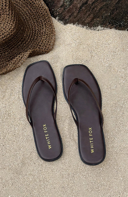 Breccan Thong Sandals Chocolate