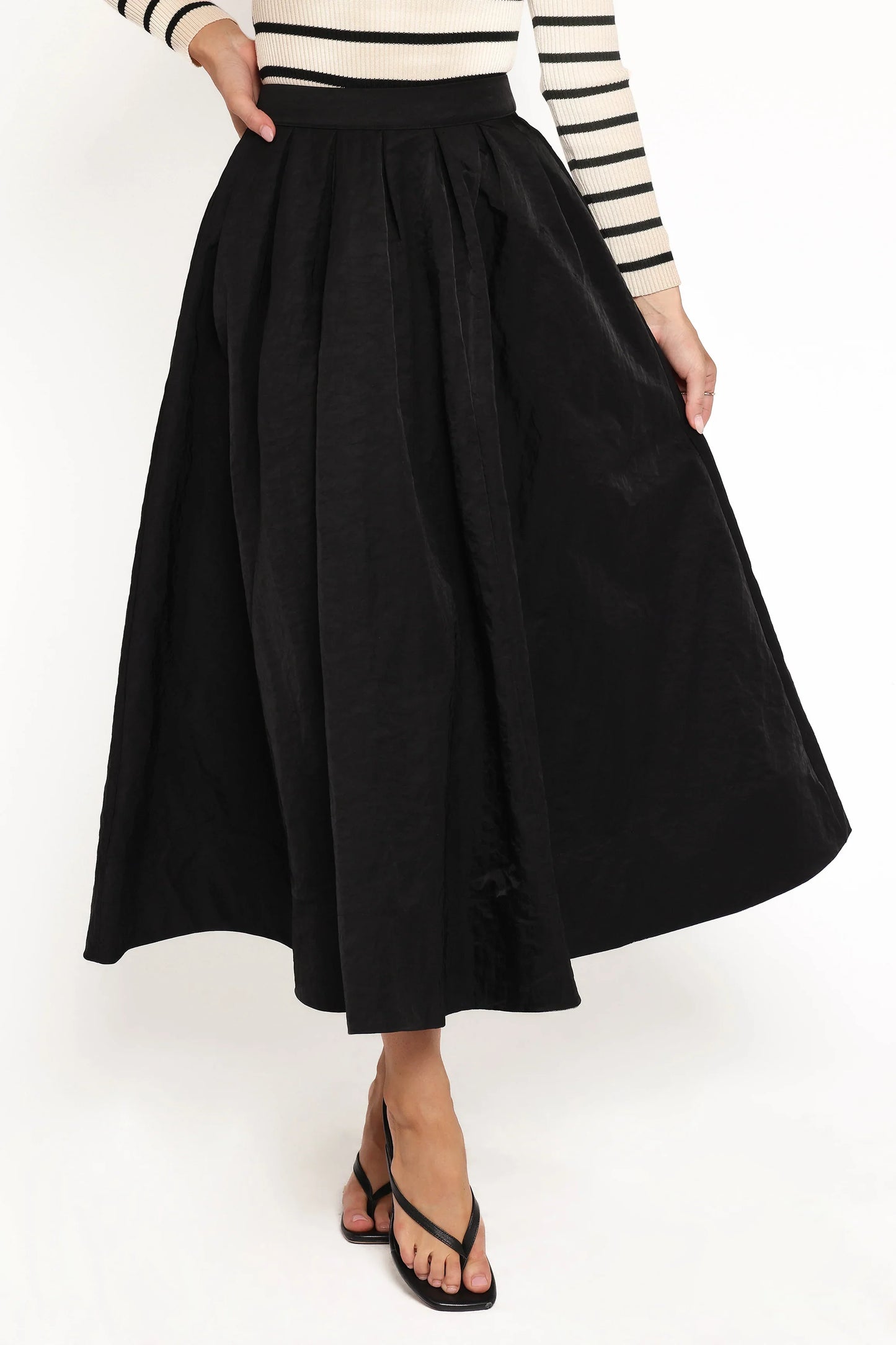 Yuki Circle Skirt Black
