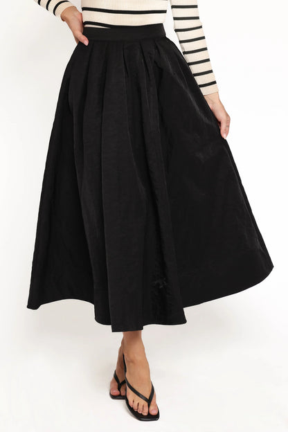 Yuki Circle Skirt Black