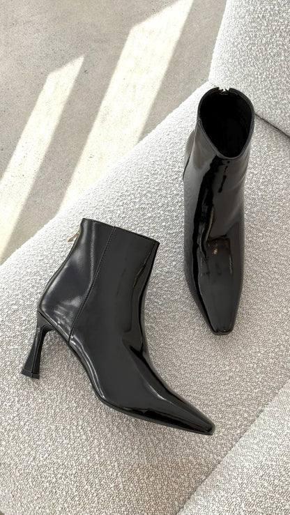 Scotty Boots Black Crinkle Patent