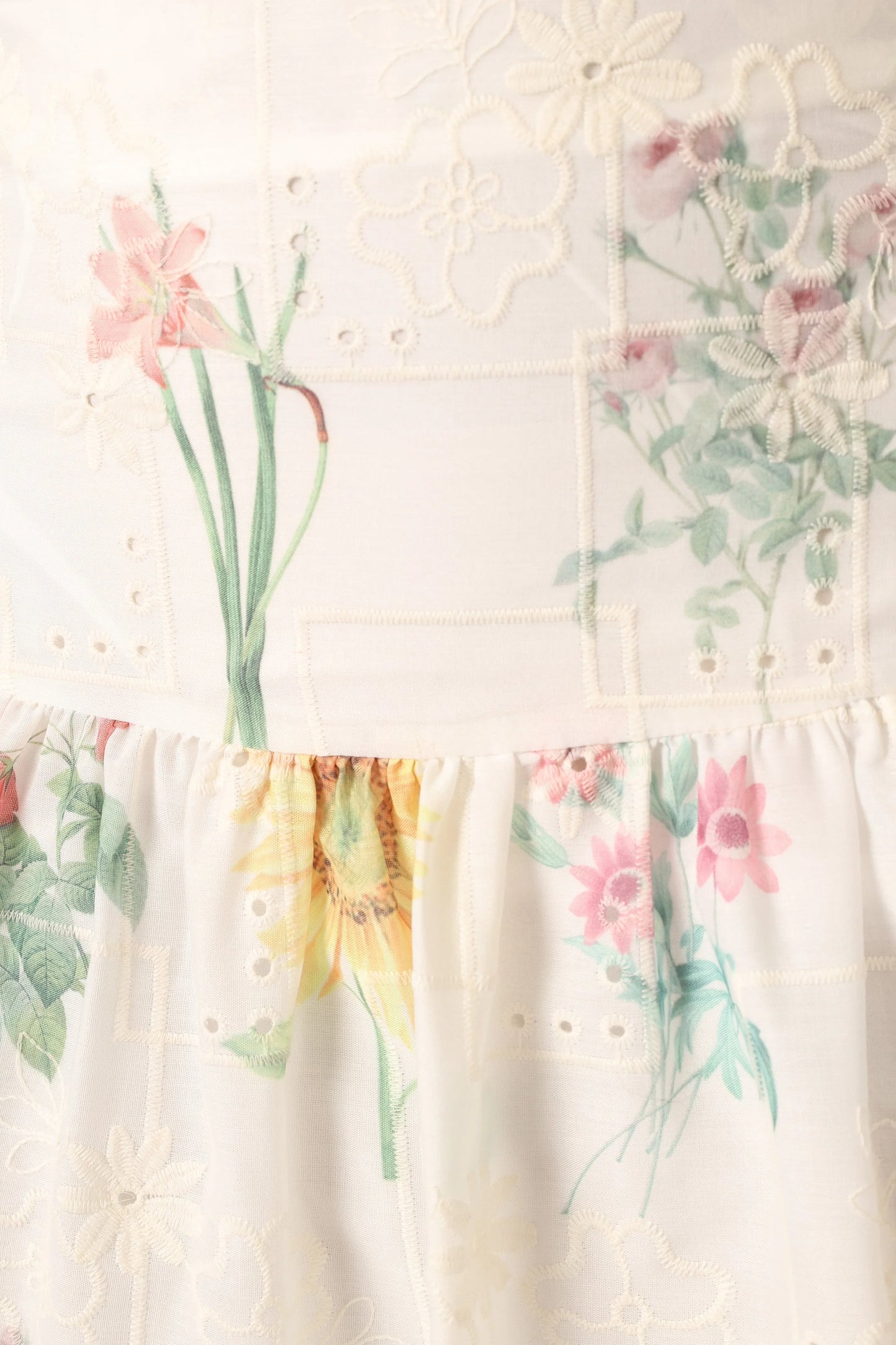 Kara Two Piece Set White Floral