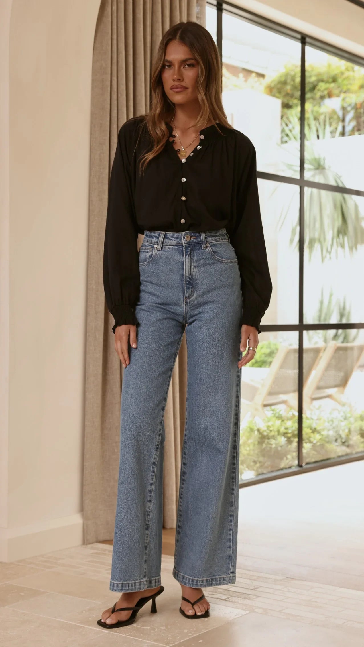 Solana Top Black