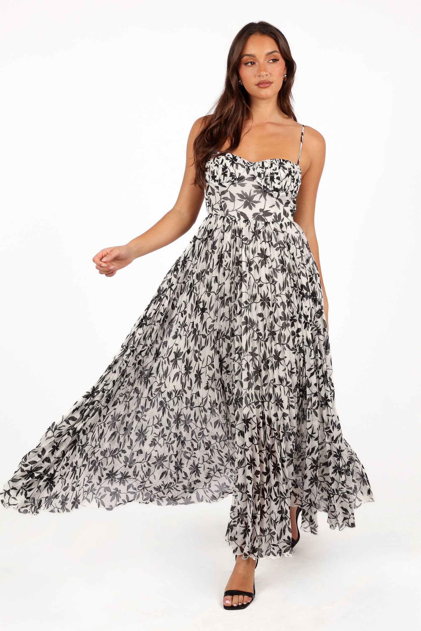 Achanti Pleated Maxi Dress White Black Floral
