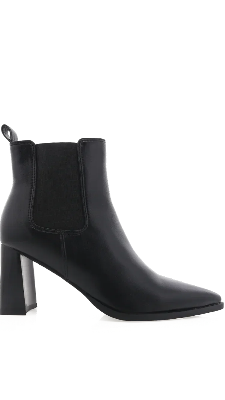 Umiko Boots Black