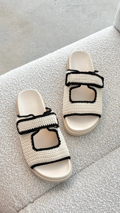 Abbot Sandals White Black Contrast