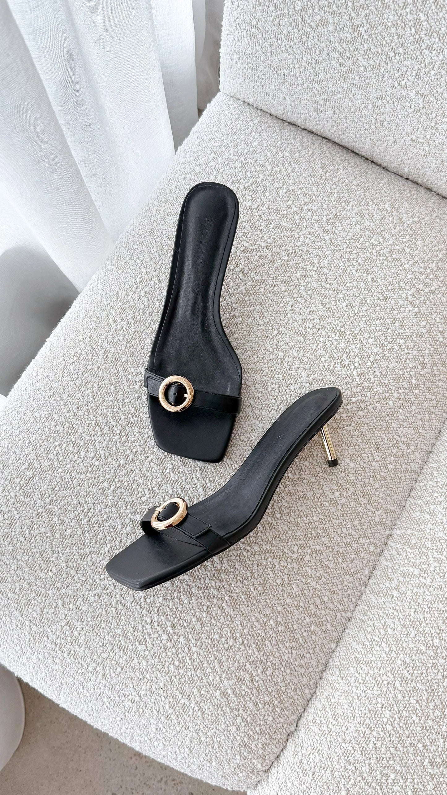 Lyon Heel Black