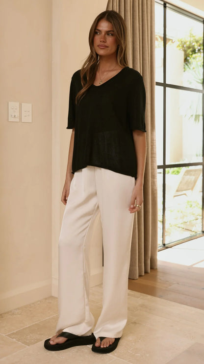 Spring Scoop Neck Tee Black
