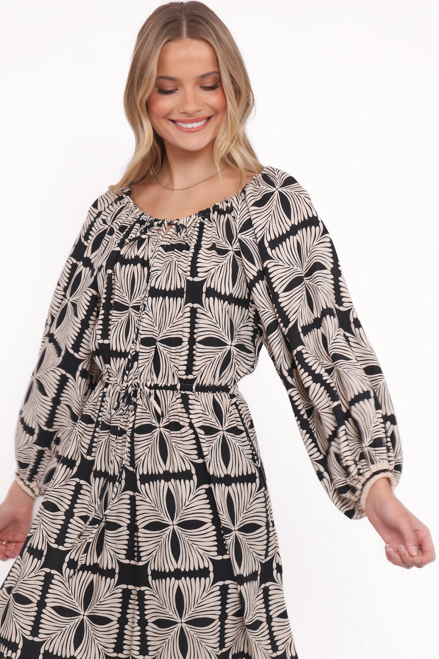 Faris Off Shoulder Midi Dress Black Geo