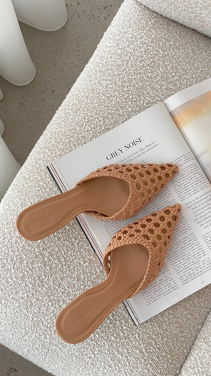 Dottie Heel Desert