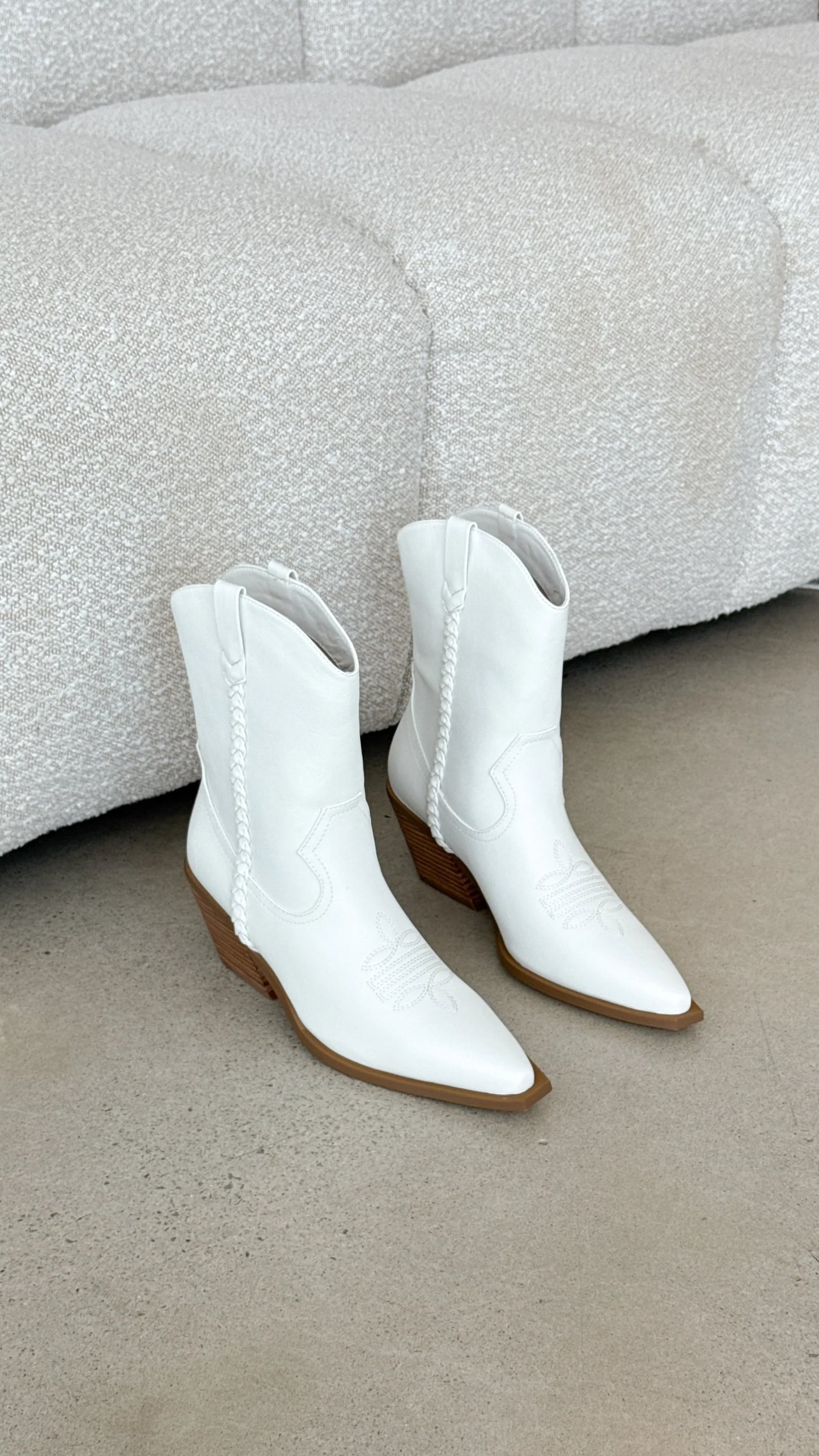 Ellenora Boots Bone